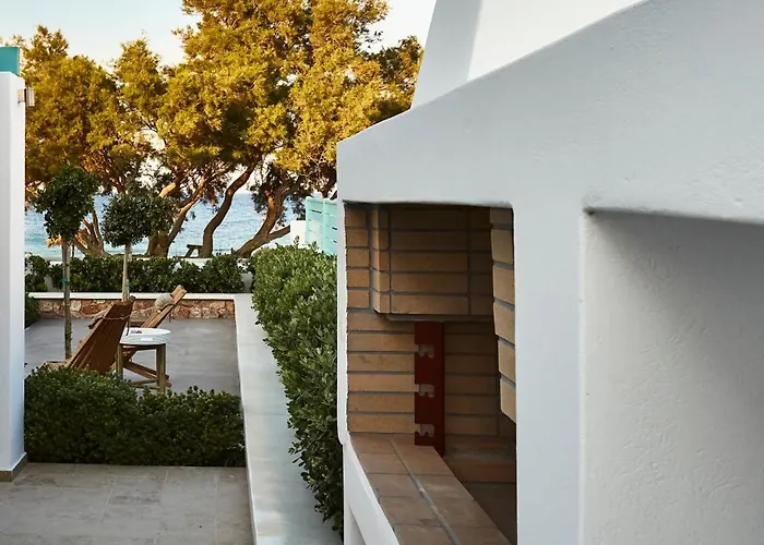 Almyriki * Monólithosz