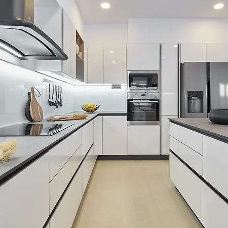 Almyriki * Monolithos