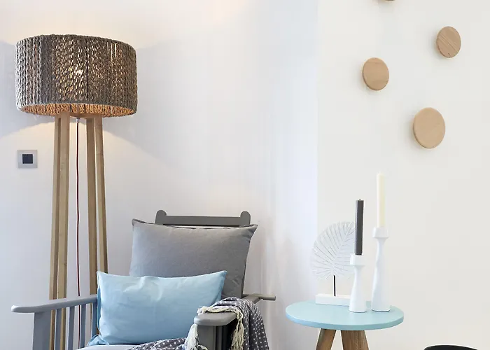 Almyriki * Monolithos