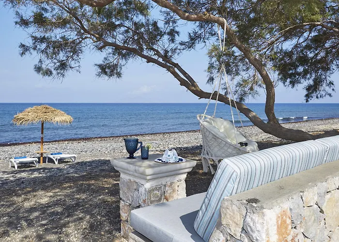 Almyriki Monolithos (Santorini)