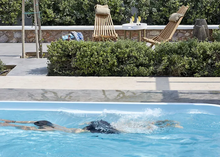 Almyriki * Monolithos